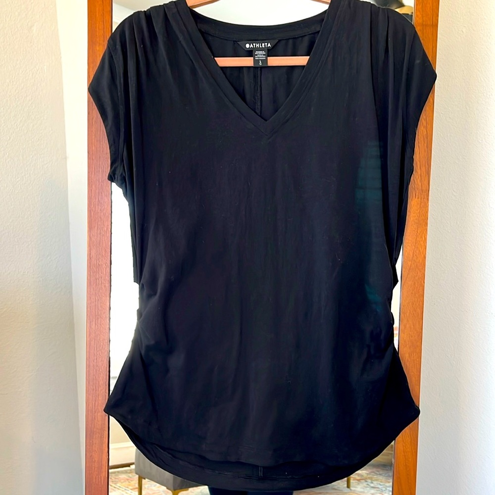 ATHLETA RUCHED SLEEVE AND SIDE TEE